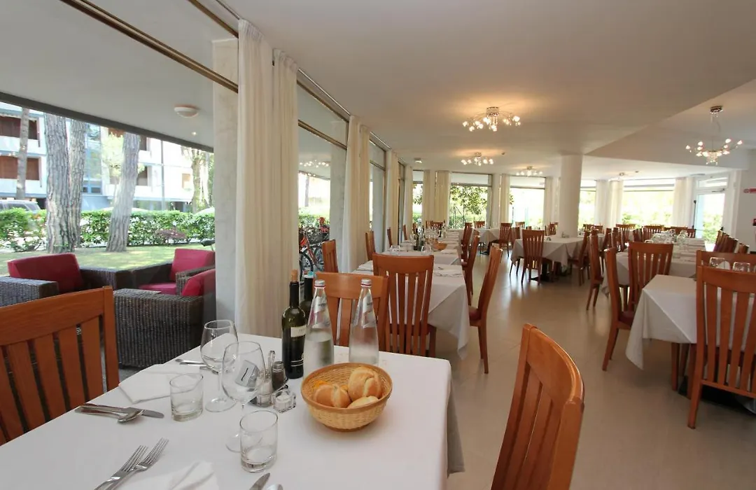 Hotel Laura-1